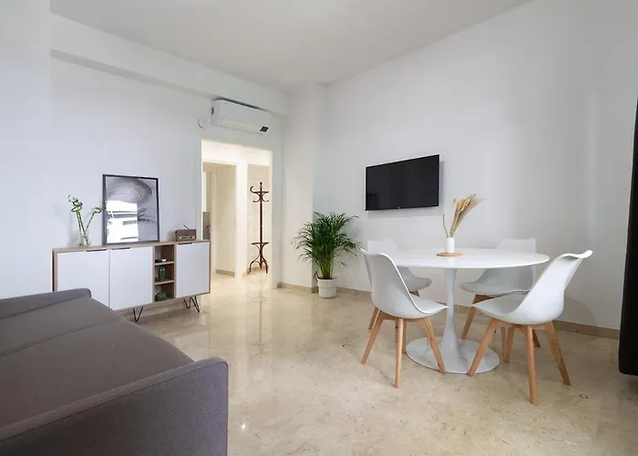 Domus Pompei - 10' A Piedi Da San Giovanni - Ac, Smart & Wi-fi Apartament *